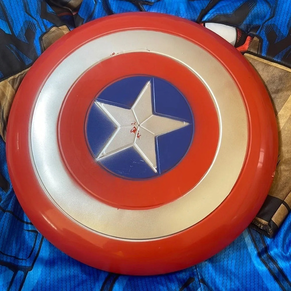 NIB! Kid’s Marvel Captain America costume size Large - Picture 3 of 5